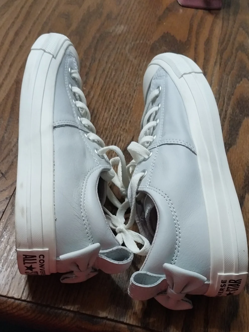 Women's Converse Chuck Taylor All Star Mad Ox Leather Bow Low-top Sneakers